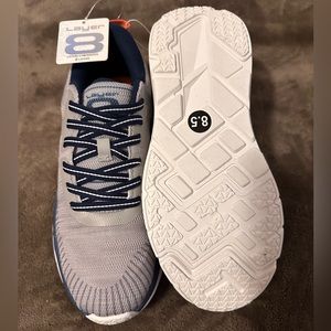 Gray men’s sneakers size 8.5, brand new